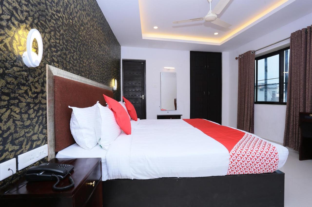 Capital O 61059 Green Life Hotel Kochi Exterior photo